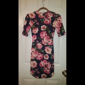 NWOT Floral fitted dress